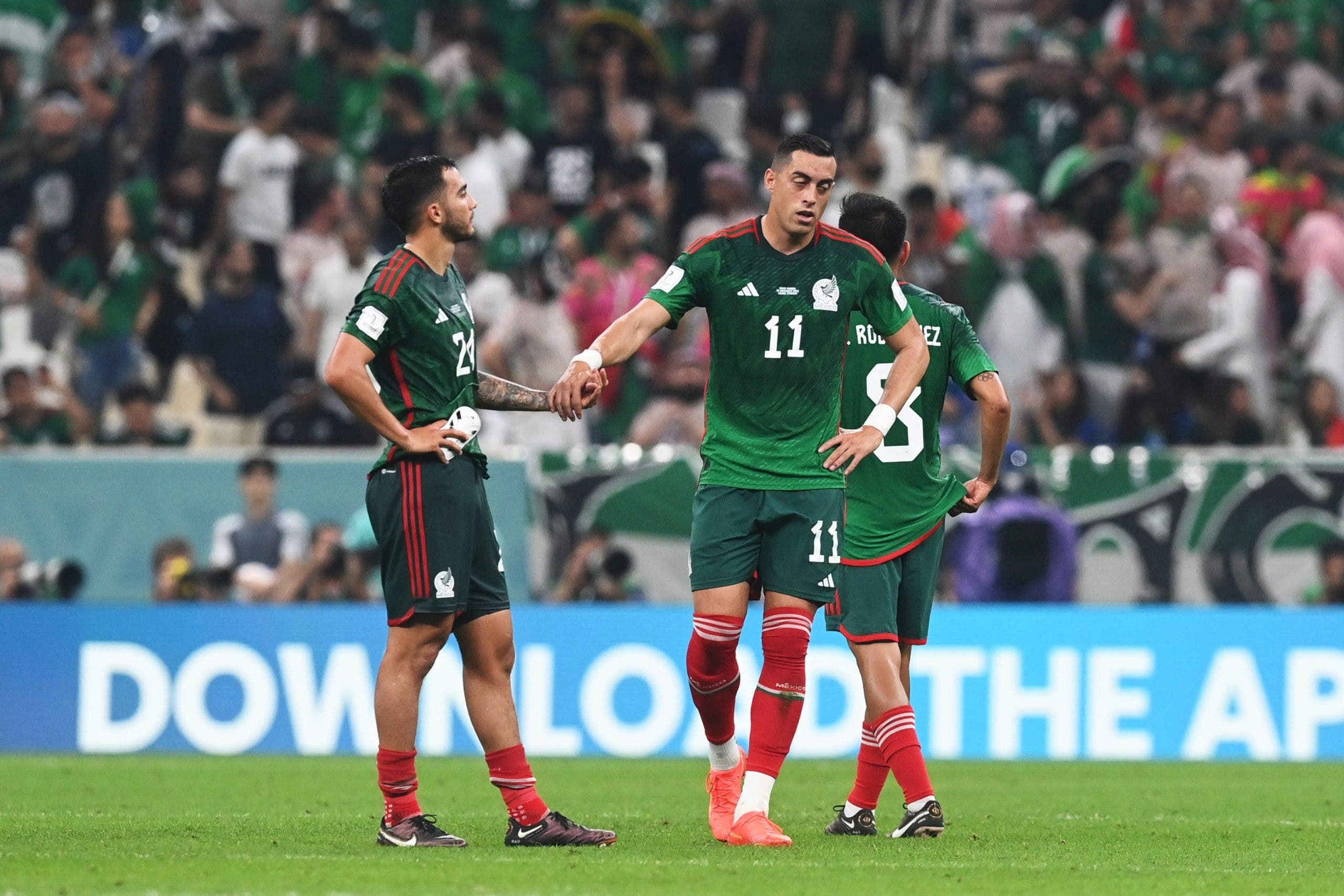 México doblega  2-1 a Arabia Saudí, pero dice adiós al Mundial