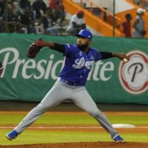 Tigres del Licey lanzan “no-hitter” a los Toros del Este en La Romana