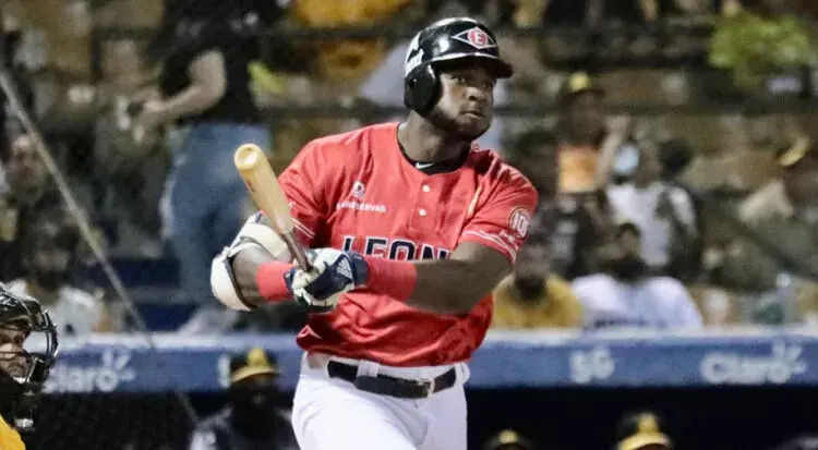 Estevan Florial volverá como refuerzo de los Leones