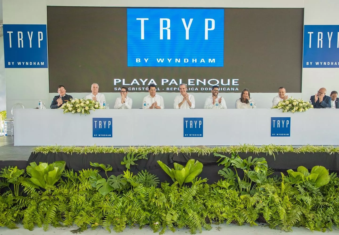 Presidente Abinader encabeza primer palazo de Tryp by Wyndham Playa Palenque