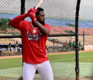 Franmil Reyes prepara su debut con Leones del Escogido