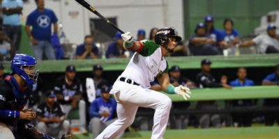 Gustavo Núñez pega hit de oro para Estrellas dejar en el terreno al Licey