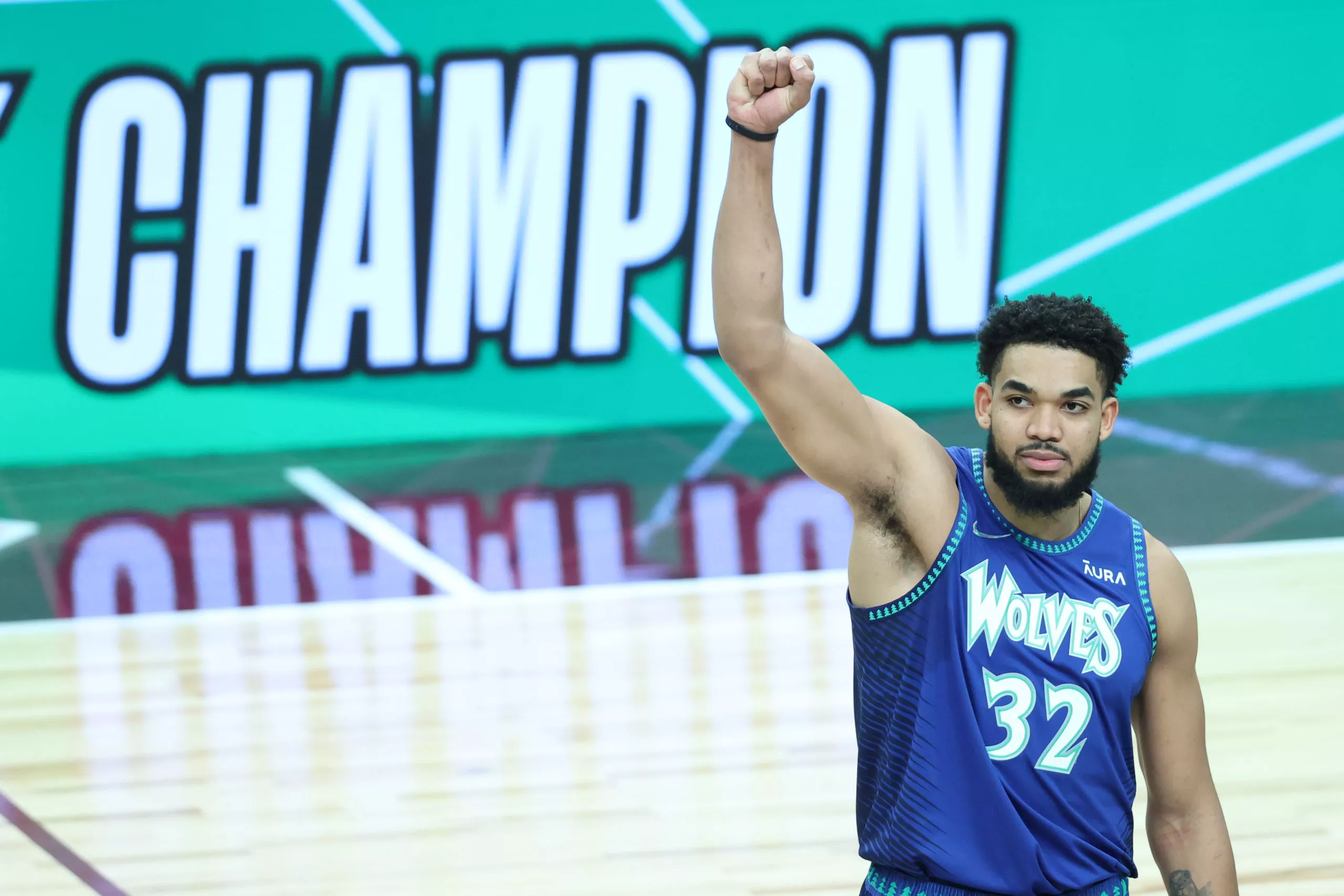 Minnesota logra quinta victoria seguida en gran noche de Karl Towns