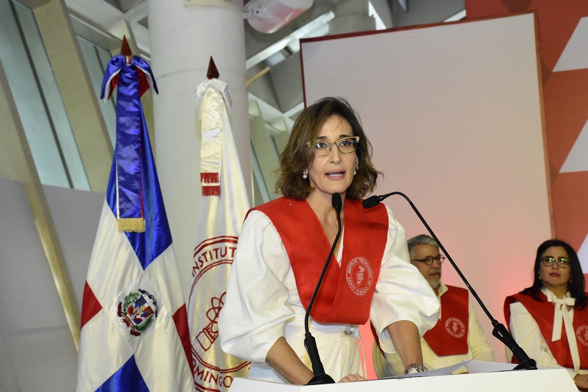 Graduanda del INTEC denuncia males que afectan sociedad dominicana