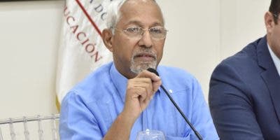 “Ya eso es historia patria, ya eso pasó”, dice ministro de Educación sobre amenaza