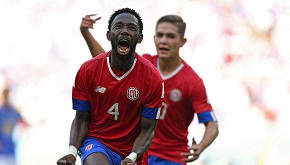 Costa Rica vence 1-0 a Japón y se mete a la pelea en el grupo E del Mundial