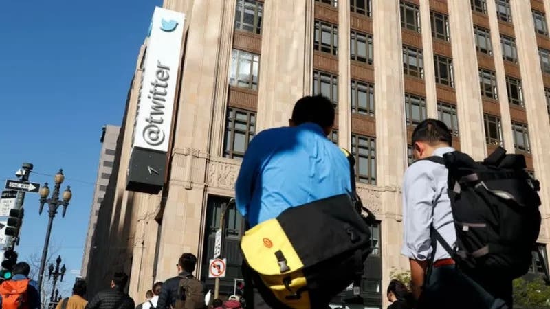 Twitter despide a la mitad de sus empleados mientras Elon Musk asegura que la empresa «pierde US$4 millones por día»