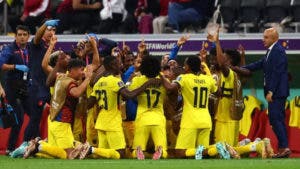 Ecuador derrota 2-0 a Qatar en el partido inaugural de la Copa del Mundo