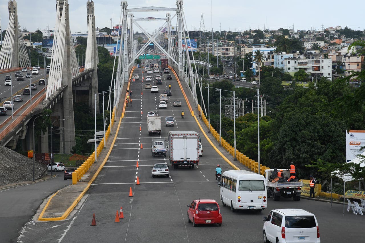 Abren el tránsito en todos los carriles del remozado puente Juan Pablo Duarte