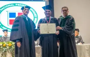 La UNPHU entrega Doctor Honoris Causa al científico paquistaní-estadounidense Ashraf Habibullah