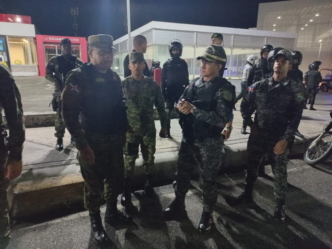 Director de la PN y comandante general del Ejército encabezan recorrido en sectores del DN