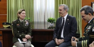 Abinader se reúne con comandante del Comando Sur EE.UU., pero no ofrece detalles de lo abordado