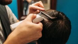 El error de afeitarse la cabeza para no quedarse calvo y otros mitos sobre la pérdida de cabello