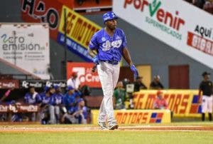 Aquino da dos jonrones y Tigres ganan su cuarto en línea al derrotar a los Gigantes