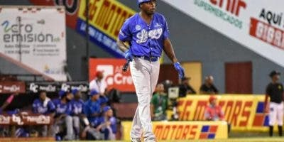 Aquino da dos jonrones y Tigres ganan su cuarto en línea al derrotar a los Gigantes