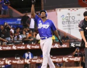 Licey gana quinto en línea en base a jonrones y retorna al primer lugar