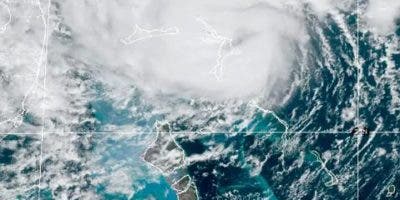 Tormenta Nicole toca tierra en Bahamas; se dirige a Florida