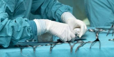 Cirujanos retoman lucha contra ARS
