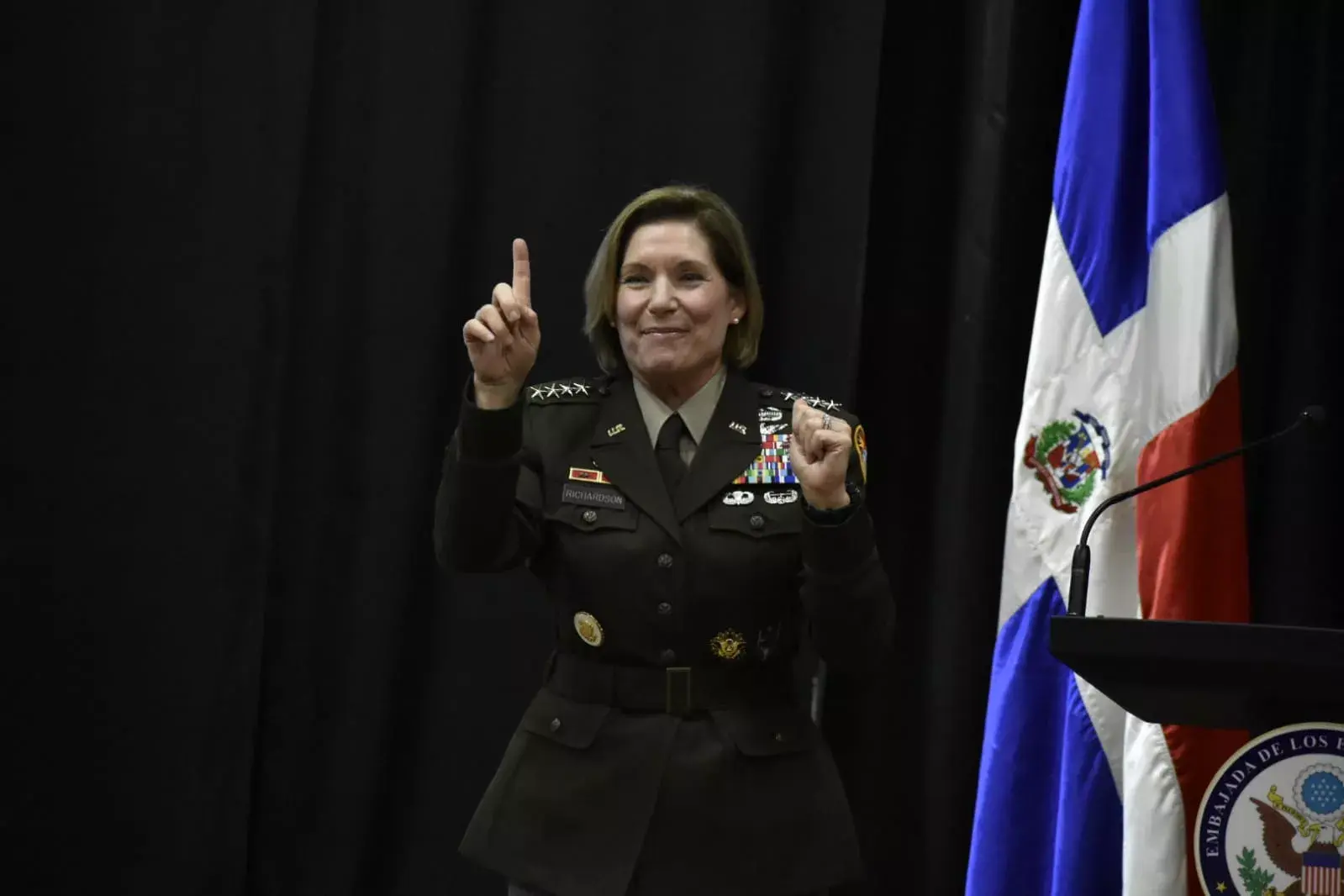 Comandante del Comando Sur EE.UU. general Laura Jane Richardson se reunirá con Abinader