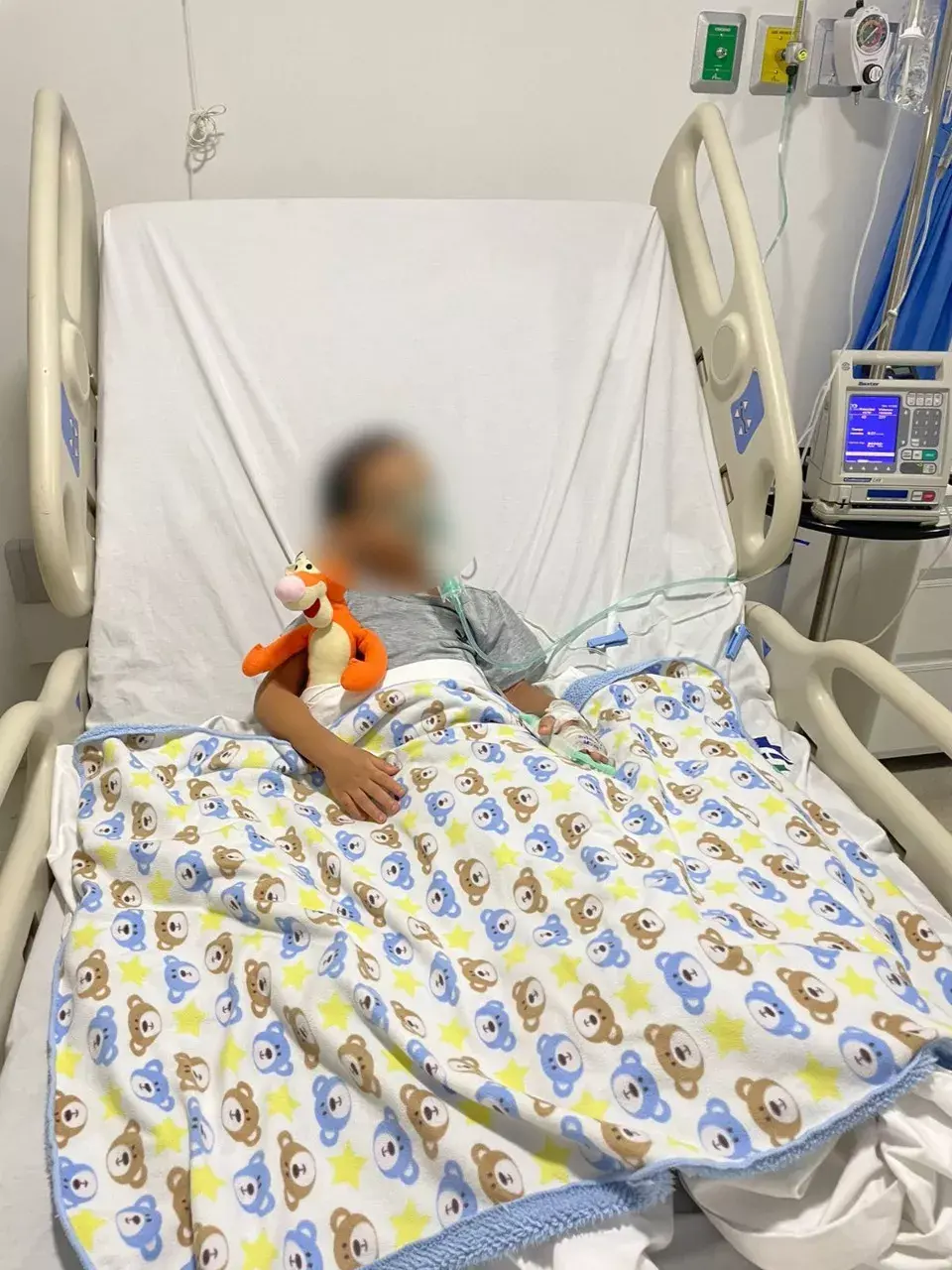 Padres de niño de 2 años solicitan ayuda para tratamiento médico