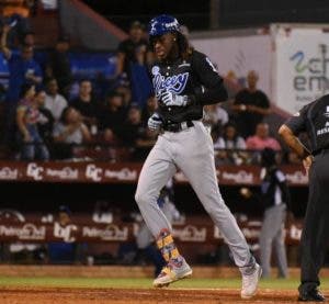 Oneil Cruz azota pitcheo de Gigantes en victoria del Licey