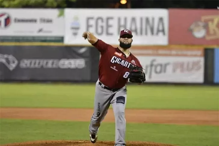 Gigantes frenan racha negativa y derrotan a los Toros