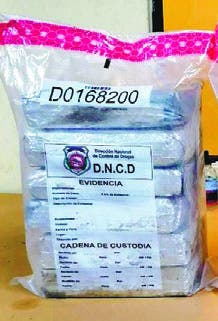 DNCD ocupa 24 paquetes de cocaína en Caucedo