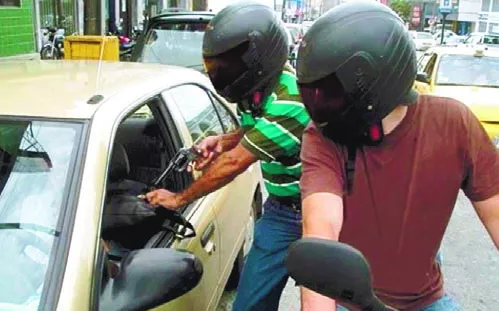 Entre los supuestos delincuentes hay dos  menores de edad.