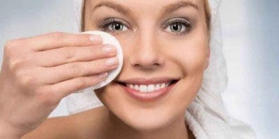 Cuidados de la piel antes del maquillaje de fin de año