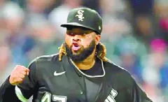 Azulejos se interesa por Johnny Cueto