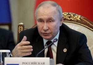 Putin destaca Rusia aumentó extracción de petróleo en 2022