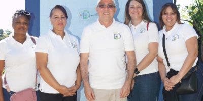 Voluntariado Bancentraliano dona un pozo de agua