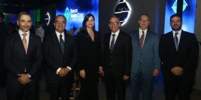 Banco Santa Cruz celebra crecimiento con sus clientes