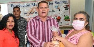 Fundación Mejía de los Santos entrega raciones