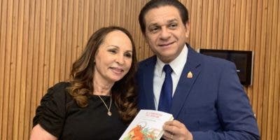Altagracia Ortiz pone en circulación su libro ‘El Comercio del Dolor’