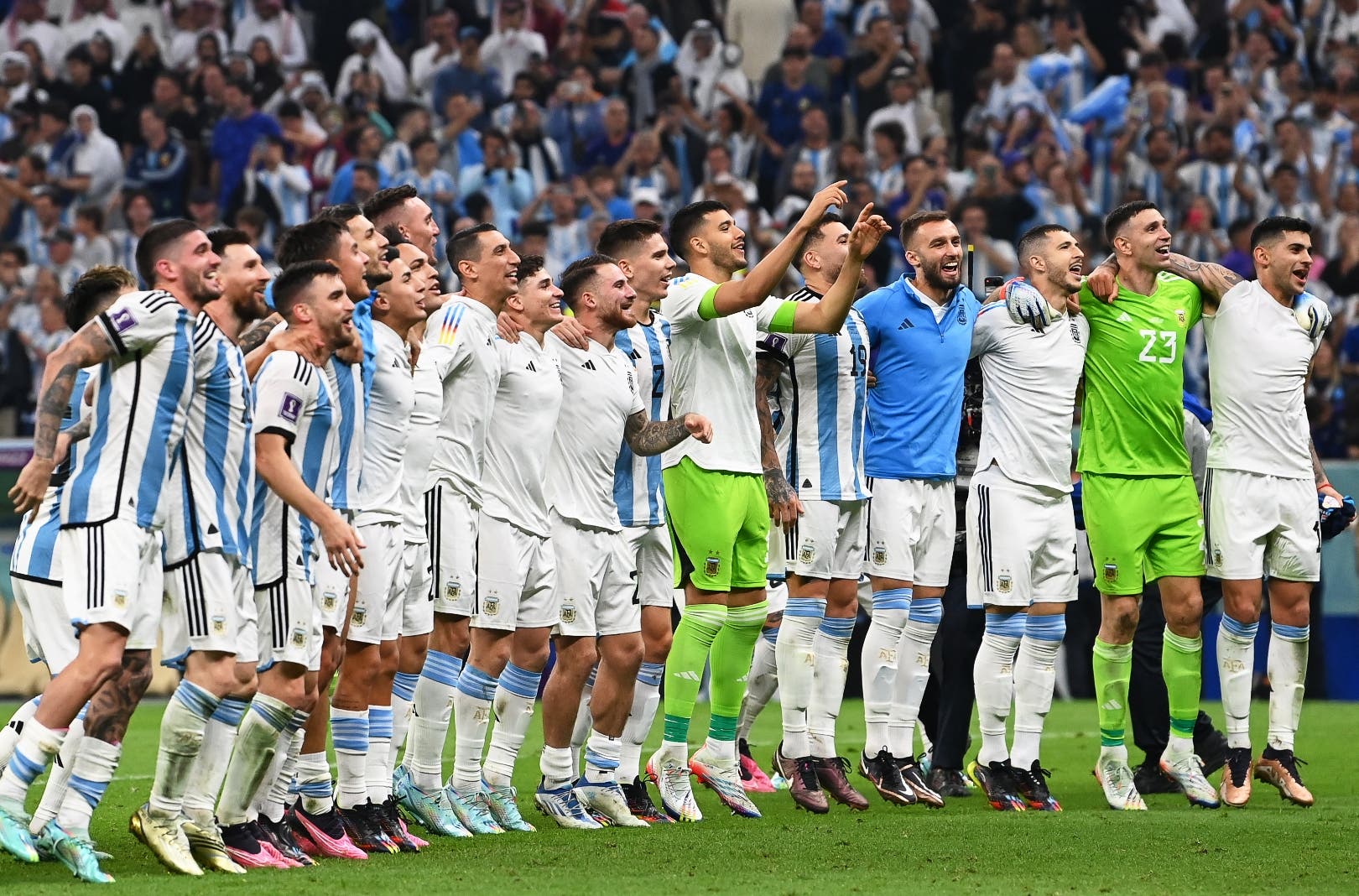 Argentina pasa a final al vencer 3-0 a Croacia
