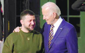 Joe Biden recibe a Zelensky, promete apoyo