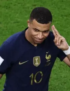 El adiós de Mbappé pone final a siete años de relación complicada con el PSG