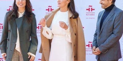 Kate del Castillo y Eugenio Derbez se reúnen con la reina Letizia en Los Ángeles
