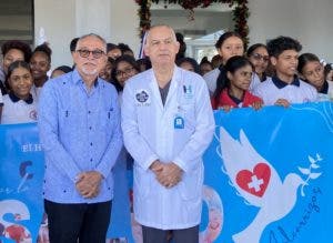 Hospital Vinicio Calventi realiza una caminata