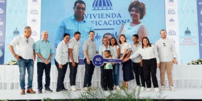 Vicepresidenta entrega 200 apartamentos en “Mi Vivienda Hato Nuevo”