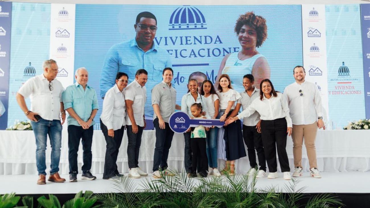 Vicepresidenta entrega 200 apartamentos en “Mi Vivienda Hato Nuevo”