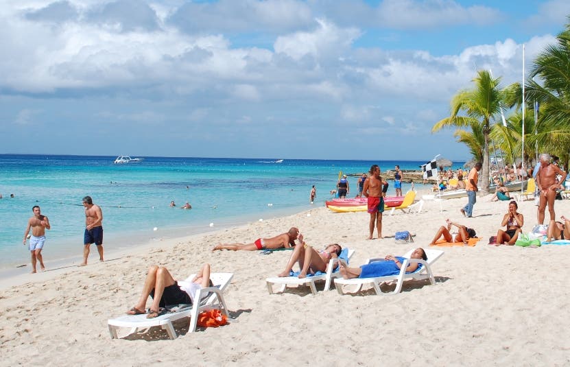 Autoridades turísticas del Caribe predicen un aumento de visitantes para 2023
