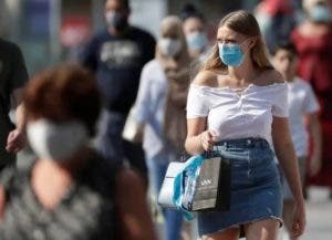 Nueva York recomienda volver a usar las mascarillas en lugares públicos