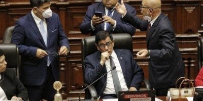 “Fue un autogolpe de Estado”: el rechazo masivo a la decisión de Pedro Castillo de disolver el Congreso de Perú