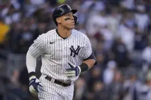 Aaron Judge se queda con lo Yanquis por 360 millones