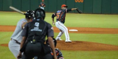 Toros rompen racha derrotas y ganan serie particular al Escogido