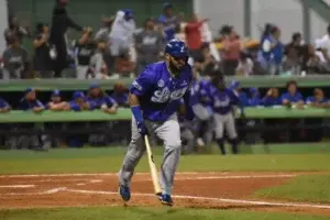 Licey propina segunda derrota corrida a Estrellas y provoca cuádruple empate