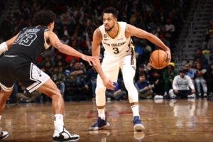 CJ McCollum anota 40 puntos para facilitar victoria de los Pelicans sobre San Antonio