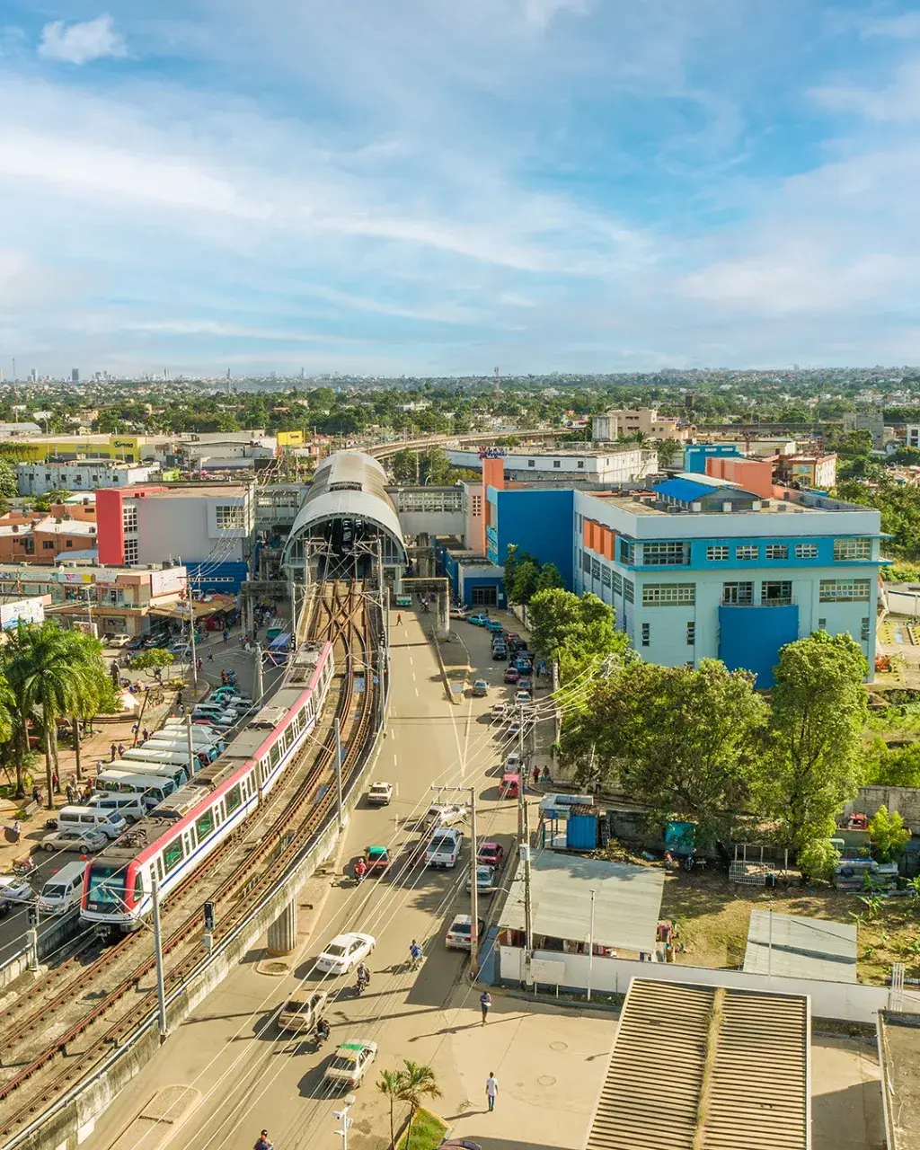 Abinader da primer picazo para extensión línea I del metro hasta Punta de Villa Mella